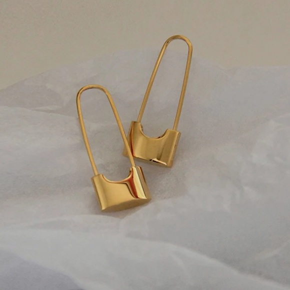 Paperclip lock earrings - Picture 3 of 7